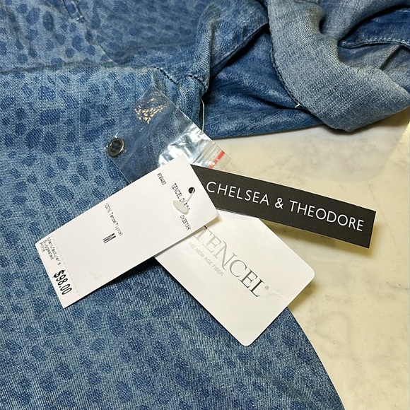NWT Chelsea & Theodore Shirt Dress Animal PrintV Neck Blue Size Medium - Picture 7 of 10
